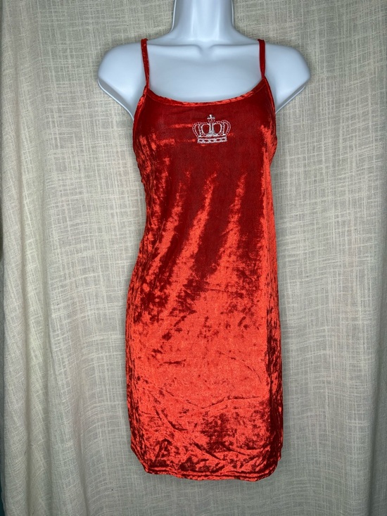 Juicy Couture Dresses & Skirts - Juicy Couture Fiery Red Crushed Velvet Chemise Sz medium silver crown